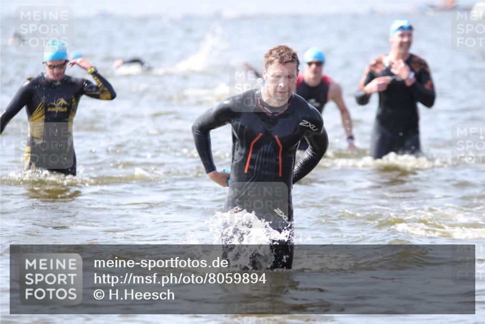 22.06.2025 - Viking Triathlon H.Heesch http://msf.ph/oto/8059894 22.06.2025 10:34:15 Schwimmen 46, 70, 294, 297, 306, 366, 429, 430, 486, 520, 527, 618, 635 meine-sportfotos.de