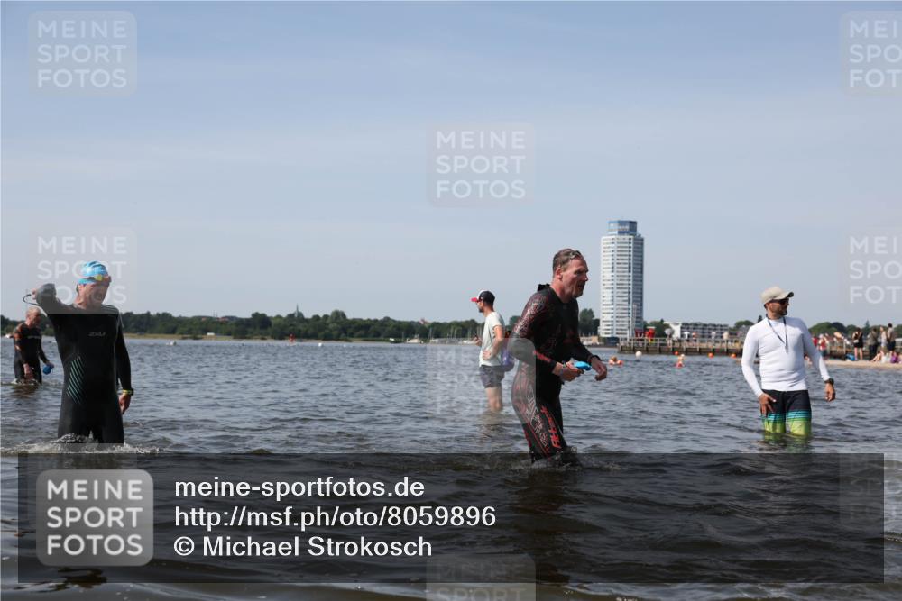 22.06.2025 - Viking Triathlon Michael Strokosch http://msf.ph/oto/8059896 22.06.2025 10:42:31 Schwimmen 16, 55, 65, 171, 192, 318, 326, 427 meine-sportfotos.de