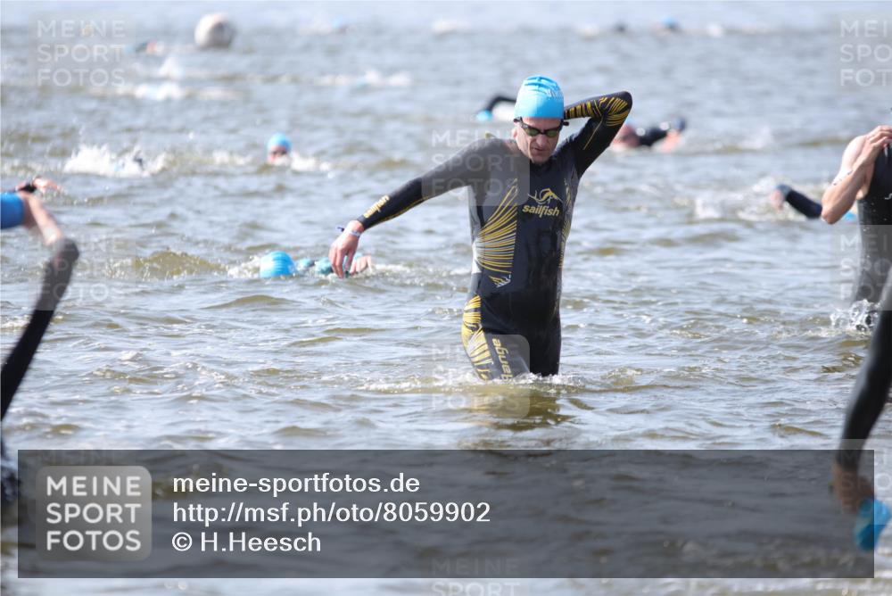 22.06.2025 - Viking Triathlon H.Heesch http://msf.ph/oto/8059902 22.06.2025 10:34:16 Schwimmen 46, 70, 294, 297, 306, 366, 430, 486, 520, 527, 618, 635 meine-sportfotos.de