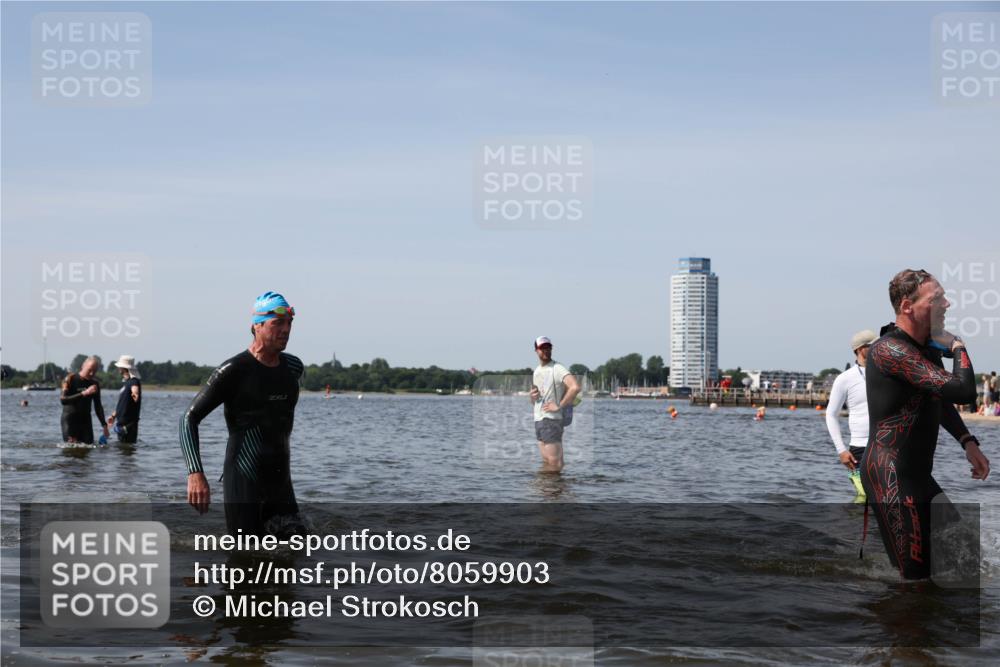 22.06.2025 - Viking Triathlon Michael Strokosch http://msf.ph/oto/8059903 22.06.2025 10:42:32 Schwimmen 16, 55, 65, 171, 192, 318, 427 meine-sportfotos.de