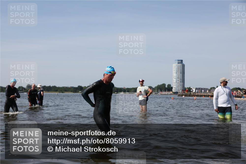 22.06.2025 - Viking Triathlon Michael Strokosch http://msf.ph/oto/8059913 22.06.2025 10:42:33 Schwimmen 55, 65, 171, 192, 318, 427 meine-sportfotos.de