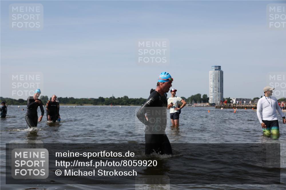 22.06.2025 - Viking Triathlon Michael Strokosch http://msf.ph/oto/8059920 22.06.2025 10:42:34 Schwimmen 55, 65, 171, 192, 318, 427 meine-sportfotos.de