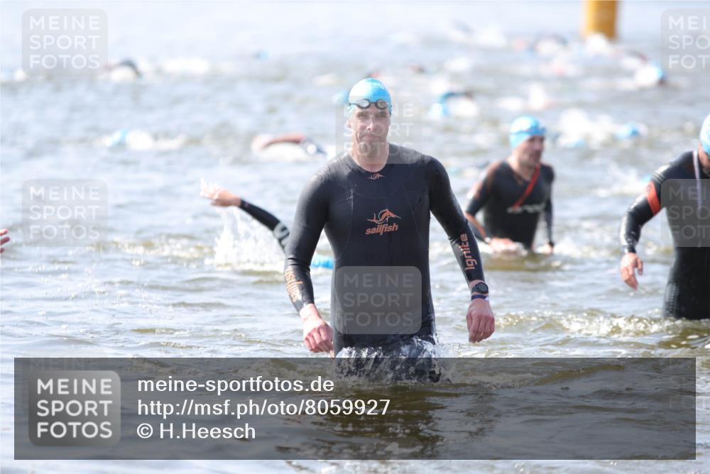 22.06.2025 - Viking Triathlon H.Heesch http://msf.ph/oto/8059927 22.06.2025 10:34:19 Schwimmen 46, 294, 297, 306, 366, 430, 486, 520, 527, 546, 618 meine-sportfotos.de