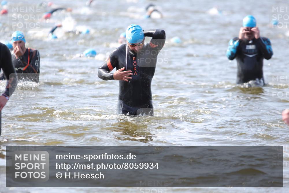 22.06.2025 - Viking Triathlon H.Heesch http://msf.ph/oto/8059934 22.06.2025 10:34:21 Schwimmen 46, 294, 306, 366, 430, 486, 520, 527, 546 meine-sportfotos.de