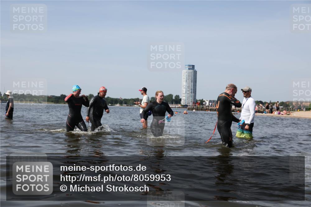 22.06.2025 - Viking Triathlon Michael Strokosch http://msf.ph/oto/8059953 22.06.2025 10:42:43 Schwimmen 55, 171, 240, 282, 369, 427, 441, 624 meine-sportfotos.de