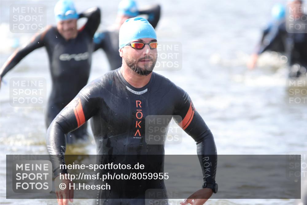 22.06.2025 - Viking Triathlon H.Heesch http://msf.ph/oto/8059955 22.06.2025 10:34:30 Schwimmen 114, 247, 284, 306, 323, 341, 366, 430, 486, 520, 546, 550 meine-sportfotos.de