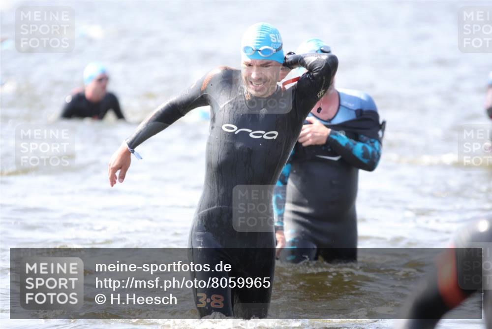 22.06.2025 - Viking Triathlon H.Heesch http://msf.ph/oto/8059965 22.06.2025 10:34:32 Schwimmen 114, 247, 284, 306, 323, 341, 366, 430, 486, 520, 546, 550 meine-sportfotos.de