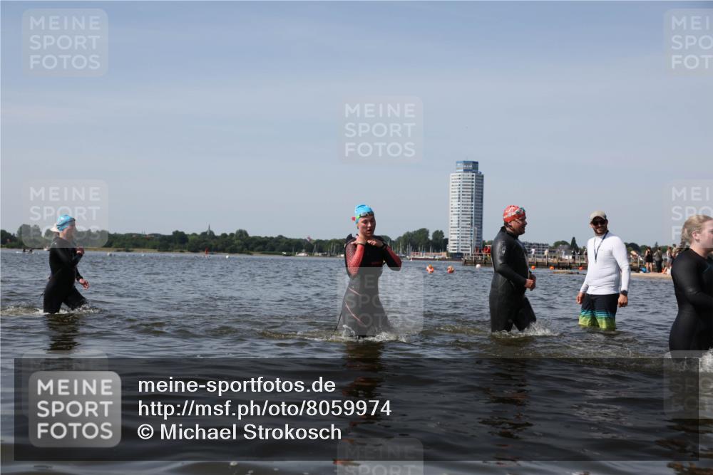 22.06.2025 - Viking Triathlon Michael Strokosch http://msf.ph/oto/8059974 22.06.2025 10:42:46 Schwimmen 171, 240, 282, 369, 441, 624 meine-sportfotos.de