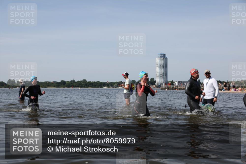 22.06.2025 - Viking Triathlon Michael Strokosch http://msf.ph/oto/8059979 22.06.2025 10:42:46 Schwimmen 171, 240, 282, 369, 441, 624 meine-sportfotos.de