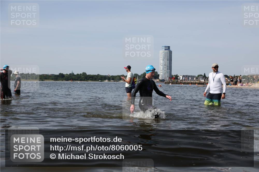 22.06.2025 - Viking Triathlon Michael Strokosch http://msf.ph/oto/8060005 22.06.2025 10:42:49 Schwimmen 133, 171, 240, 282, 369, 441, 624 meine-sportfotos.de