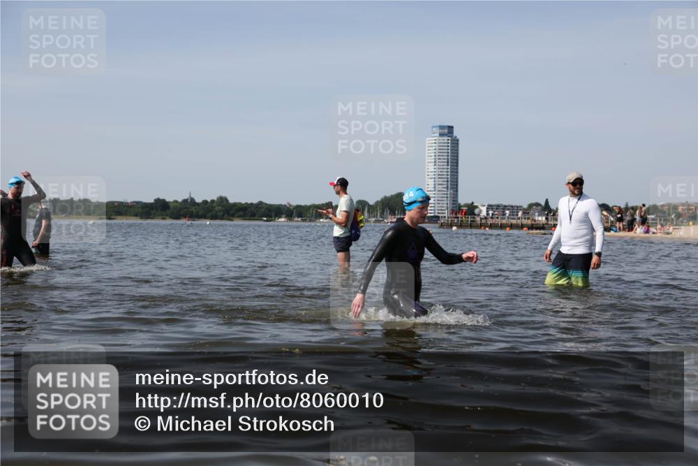 22.06.2025 - Viking Triathlon Michael Strokosch http://msf.ph/oto/8060010 22.06.2025 10:42:50 Schwimmen 133, 171, 240, 282, 369, 441, 450, 624 meine-sportfotos.de