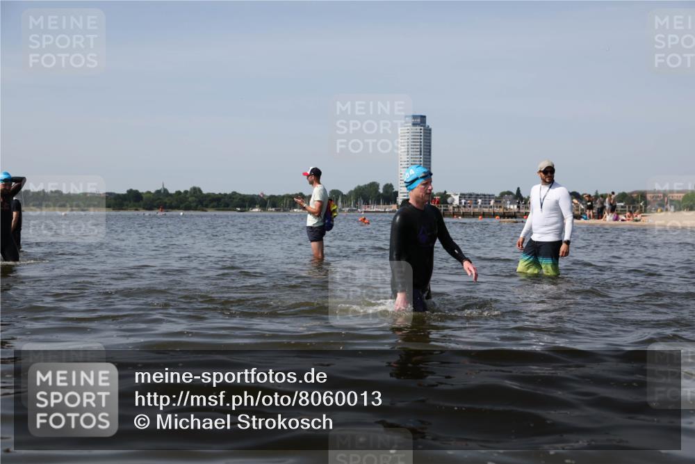 22.06.2025 - Viking Triathlon Michael Strokosch http://msf.ph/oto/8060013 22.06.2025 10:42:50 Schwimmen 133, 171, 240, 282, 369, 441, 450, 624 meine-sportfotos.de