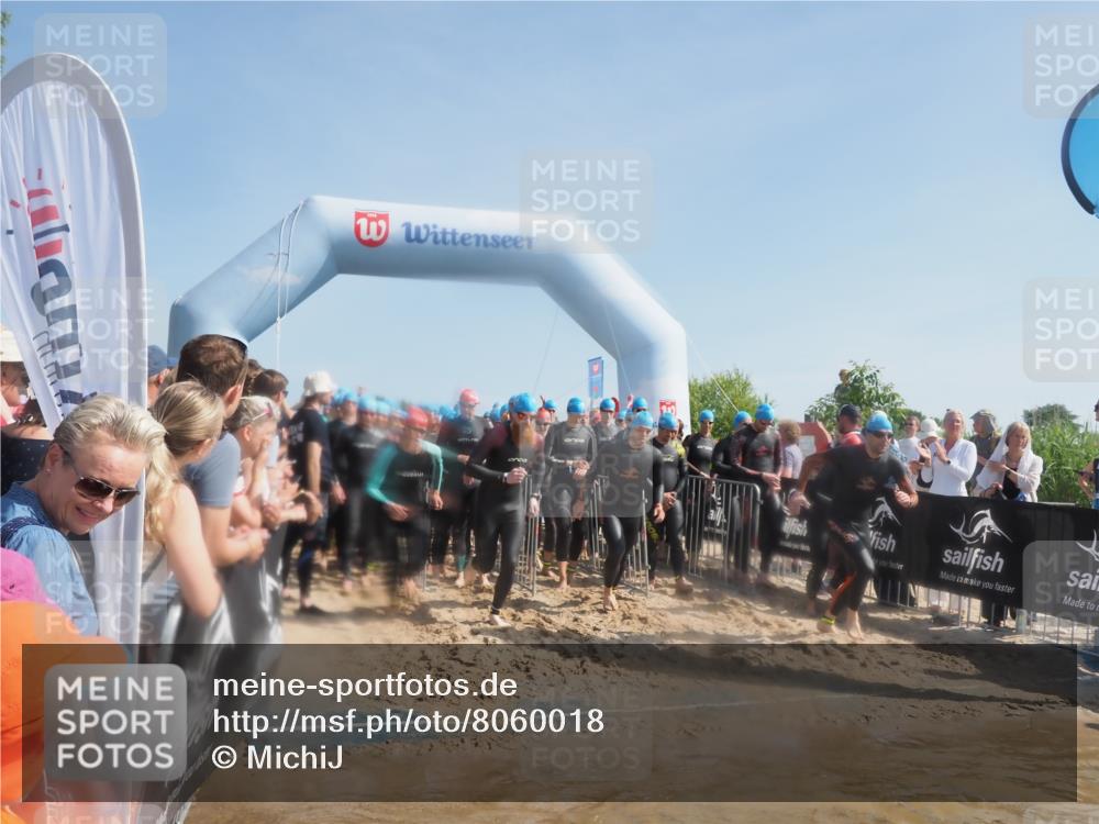 22.06.2025 - Viking Triathlon MichiJ http://msf.ph/oto/8060018 22.06.2025 10:05:21 Schwimmen 57, 59, 61, 138, 171, 172, 228, 314, 346, 389, 418, 437, 536, 601, 655 meine-sportfotos.de