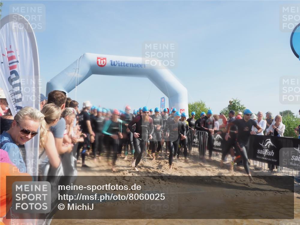 22.06.2025 - Viking Triathlon MichiJ http://msf.ph/oto/8060025 22.06.2025 10:05:21 Schwimmen 57, 59, 61, 138, 171, 172, 228, 314, 346, 389, 418, 437, 536, 601, 655 meine-sportfotos.de