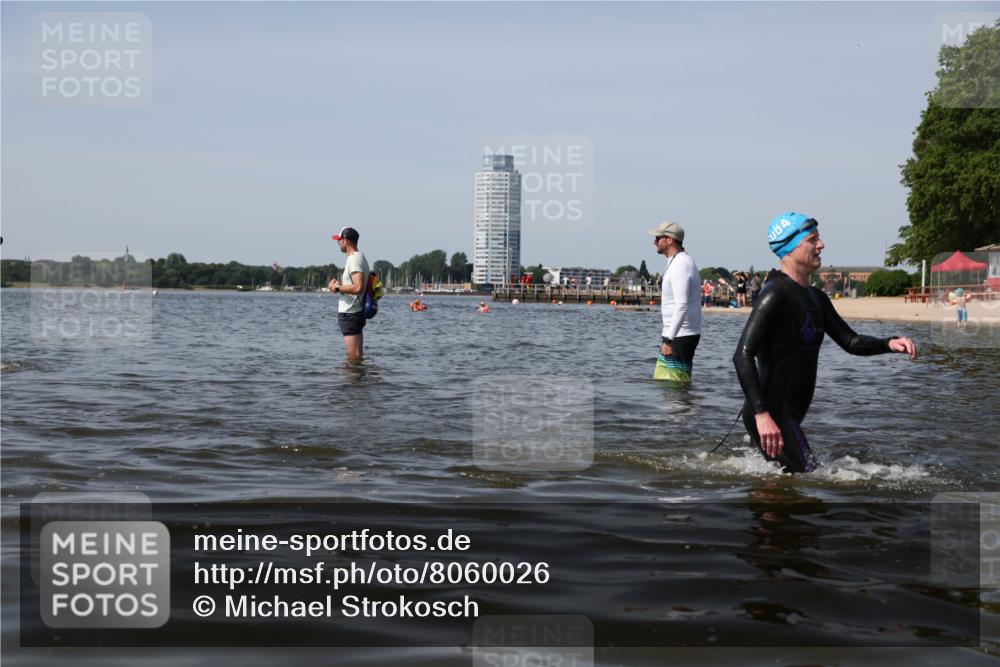 22.06.2025 - Viking Triathlon Michael Strokosch http://msf.ph/oto/8060026 22.06.2025 10:42:51 Schwimmen 133, 171, 240, 282, 309, 369, 441, 450, 624 meine-sportfotos.de