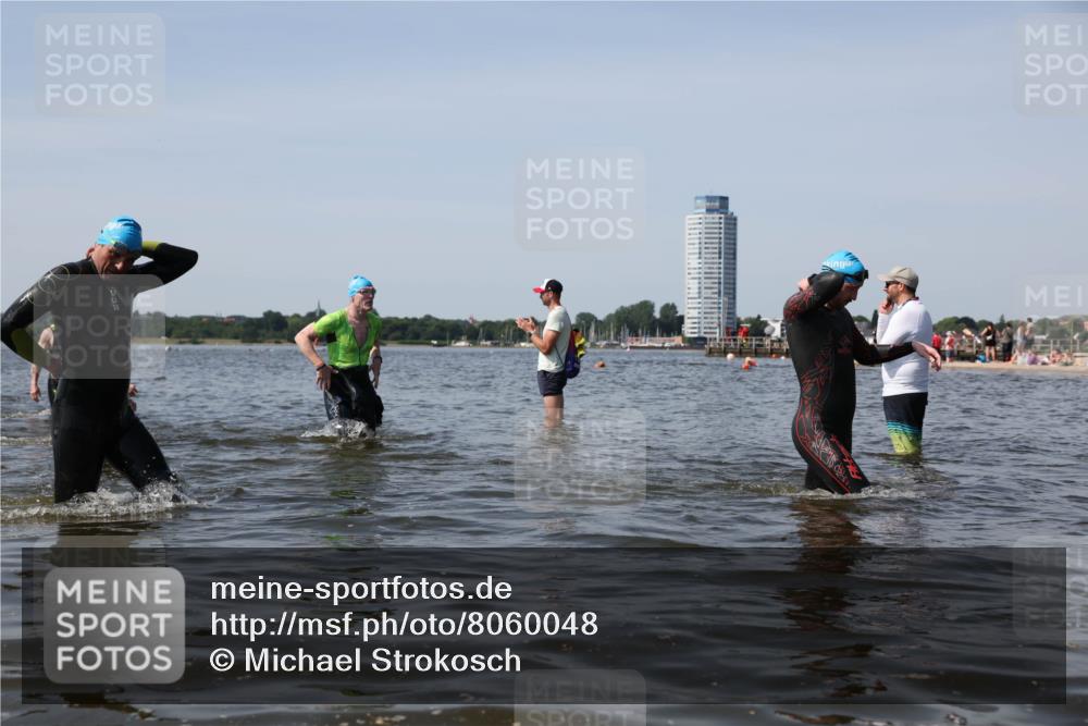 22.06.2025 - Viking Triathlon Michael Strokosch http://msf.ph/oto/8060048 22.06.2025 10:42:56 Schwimmen 66, 128, 133, 186, 240, 282, 309, 369, 441, 450, 624 meine-sportfotos.de