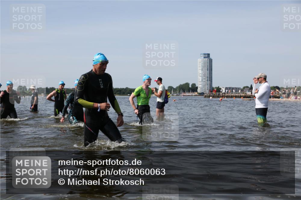 22.06.2025 - Viking Triathlon Michael Strokosch http://msf.ph/oto/8060063 22.06.2025 10:42:58 Schwimmen 66, 128, 133, 186, 282, 309, 358, 369, 441, 450, 489 meine-sportfotos.de