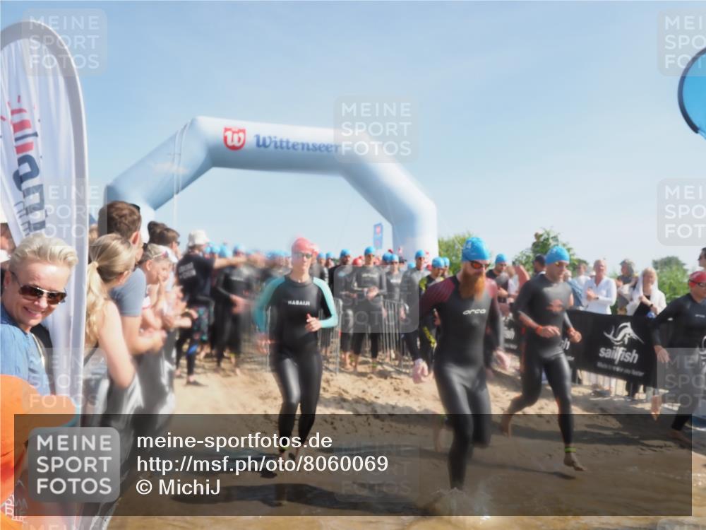 22.06.2025 - Viking Triathlon MichiJ http://msf.ph/oto/8060069 22.06.2025 10:05:22 Schwimmen 57, 59, 61, 138, 171, 172, 228, 314, 346, 389, 418, 437, 536, 601, 655 meine-sportfotos.de