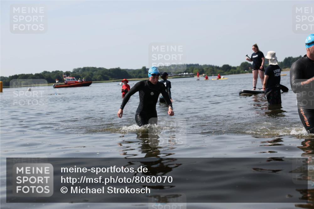22.06.2025 - Viking Triathlon Michael Strokosch http://msf.ph/oto/8060070 22.06.2025 10:55:18 Schwimmen 246, 472 meine-sportfotos.de