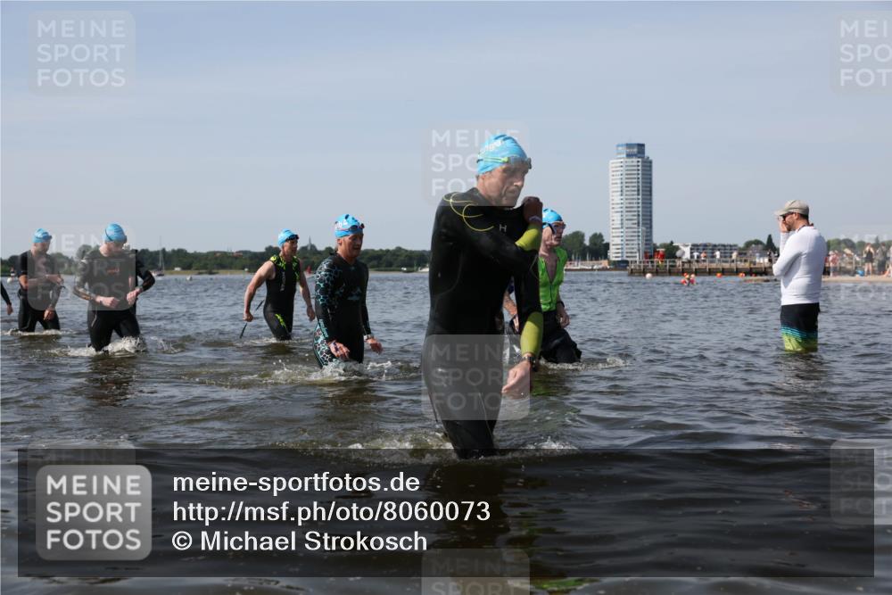 22.06.2025 - Viking Triathlon Michael Strokosch http://msf.ph/oto/8060073 22.06.2025 10:42:59 Schwimmen 66, 128, 133, 186, 282, 309, 358, 441, 450, 489 meine-sportfotos.de