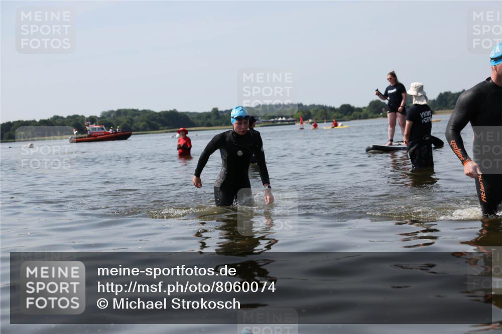 22.06.2025 - Viking Triathlon Michael Strokosch http://msf.ph/oto/8060074 22.06.2025 10:55:18 Schwimmen 246, 472 meine-sportfotos.de