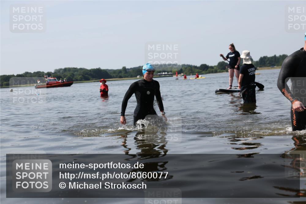22.06.2025 - Viking Triathlon Michael Strokosch http://msf.ph/oto/8060077 22.06.2025 10:55:18 Schwimmen 246, 472 meine-sportfotos.de