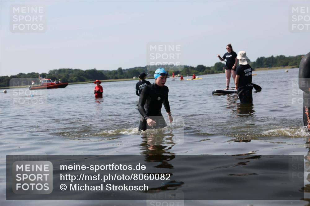 22.06.2025 - Viking Triathlon Michael Strokosch http://msf.ph/oto/8060082 22.06.2025 10:55:19 Schwimmen 246, 472 meine-sportfotos.de