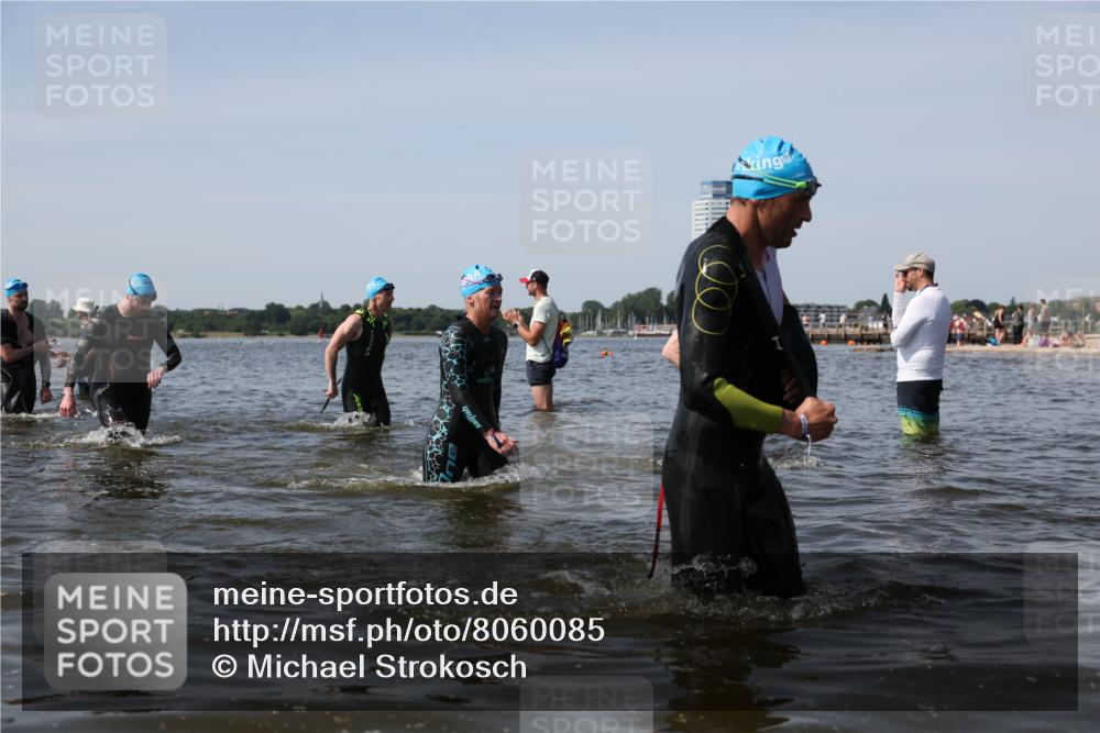 22.06.2025 - Viking Triathlon Michael Strokosch http://msf.ph/oto/8060085 22.06.2025 10:42:59 Schwimmen 66, 128, 133, 186, 282, 309, 358, 441, 450, 489 meine-sportfotos.de