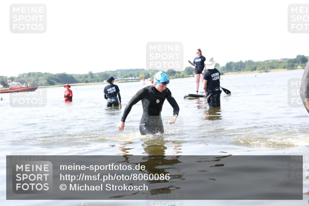 22.06.2025 - Viking Triathlon Michael Strokosch http://msf.ph/oto/8060086 22.06.2025 10:55:19 Schwimmen 246, 472 meine-sportfotos.de