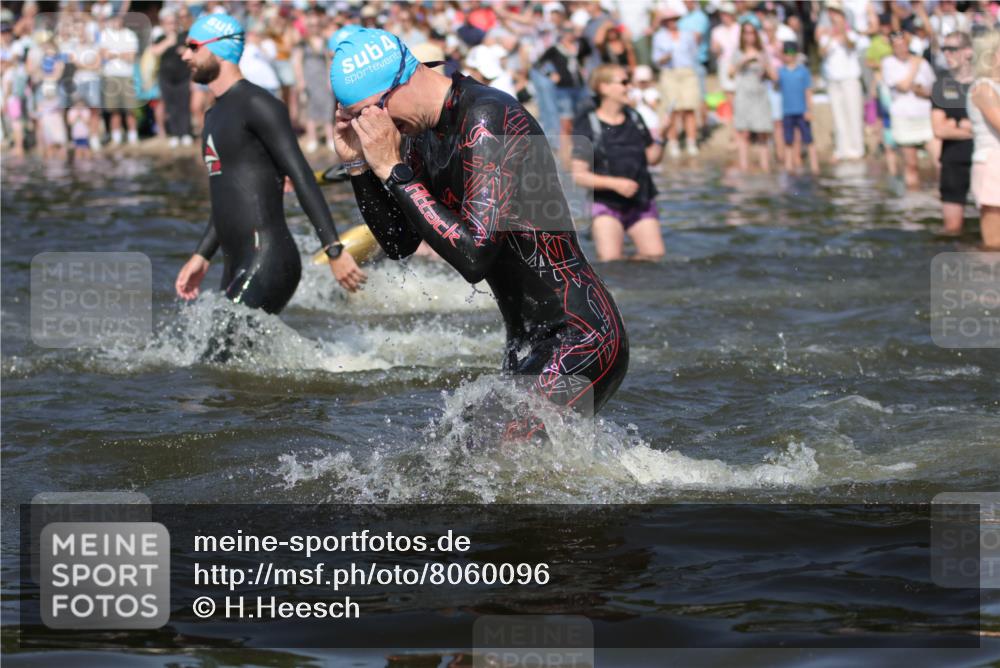 22.06.2025 - Viking Triathlon H.Heesch http://msf.ph/oto/8060096 22.06.2025 10:01:59 Schwimmen 3, 17, 80, 91, 127, 137, 278, 299, 304, 365, 415, 435, 449, 551, 618 meine-sportfotos.de