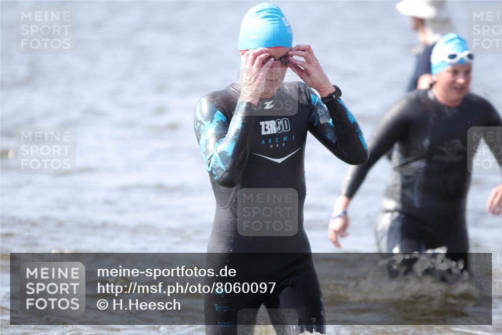 22.06.2025 - Viking Triathlon H.Heesch http://msf.ph/oto/8060097 22.06.2025 10:35:07 Schwimmen 139, 157, 204, 296, 365, 475, 495, 508, 548, 632, 660 meine-sportfotos.de