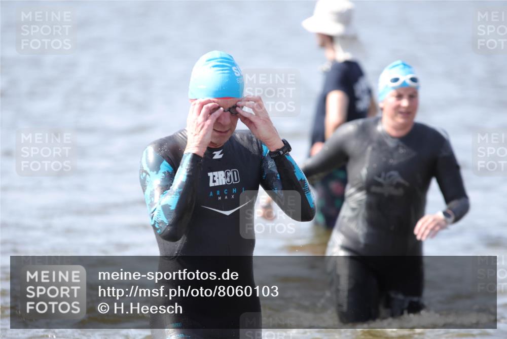 22.06.2025 - Viking Triathlon H.Heesch http://msf.ph/oto/8060103 22.06.2025 10:35:07 Schwimmen 139, 157, 204, 296, 365, 475, 495, 508, 548, 632, 660 meine-sportfotos.de