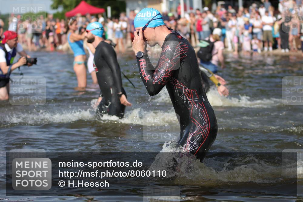 22.06.2025 - Viking Triathlon H.Heesch http://msf.ph/oto/8060110 22.06.2025 10:02:00 Schwimmen 3, 17, 80, 91, 127, 137, 278, 299, 304, 365, 415, 435, 449, 492, 551 meine-sportfotos.de