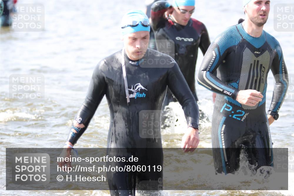 22.06.2025 - Viking Triathlon H.Heesch http://msf.ph/oto/8060119 22.06.2025 10:35:19 Schwimmen 107, 127, 139, 204, 296, 320, 365, 395, 482, 508, 632 meine-sportfotos.de