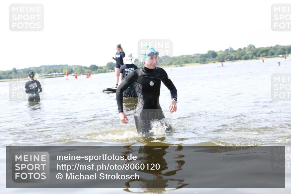 22.06.2025 - Viking Triathlon Michael Strokosch http://msf.ph/oto/8060120 22.06.2025 10:55:21 Schwimmen 246, 472 meine-sportfotos.de