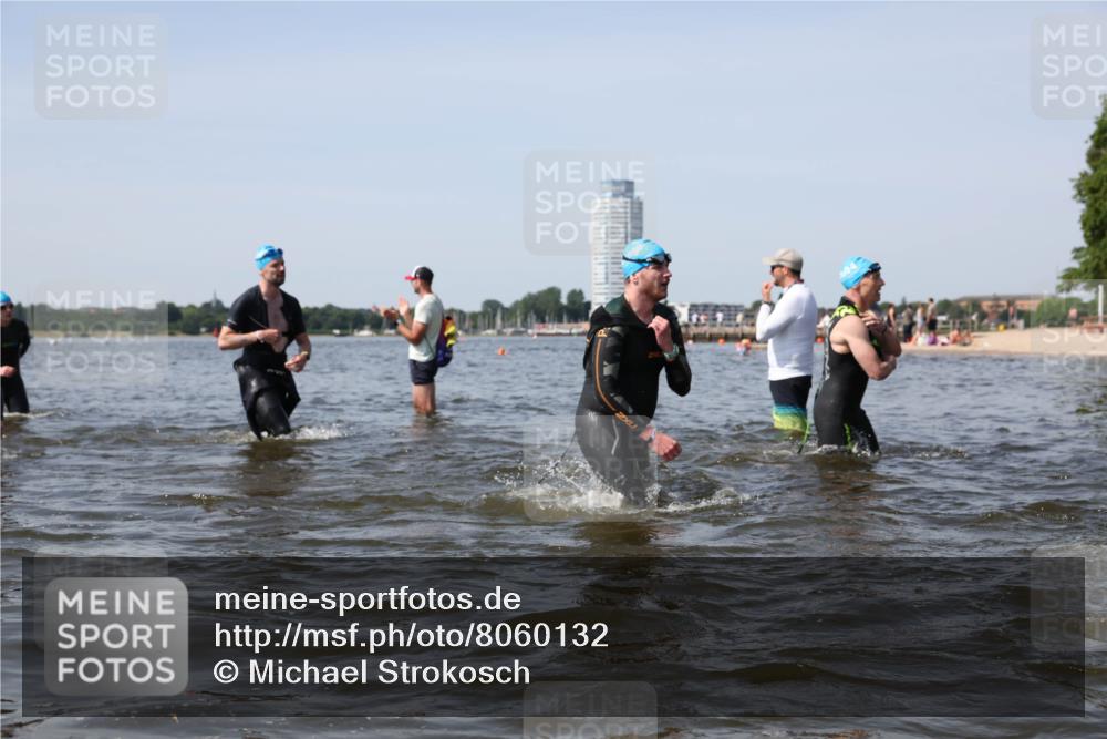 22.06.2025 - Viking Triathlon Michael Strokosch http://msf.ph/oto/8060132 22.06.2025 10:43:03 Schwimmen 66, 109, 110, 128, 133, 167, 186, 309, 328, 358, 450, 489 meine-sportfotos.de