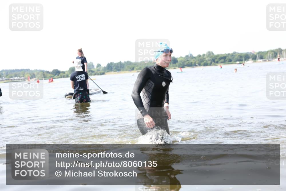 22.06.2025 - Viking Triathlon Michael Strokosch http://msf.ph/oto/8060135 22.06.2025 10:55:22 Schwimmen 246, 472 meine-sportfotos.de