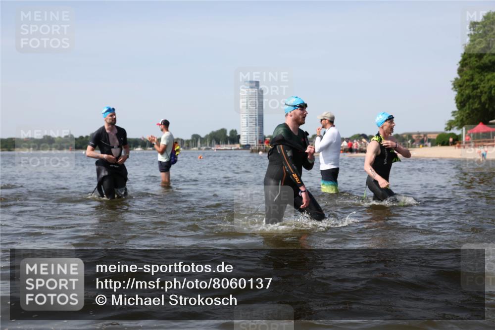 22.06.2025 - Viking Triathlon Michael Strokosch http://msf.ph/oto/8060137 22.06.2025 10:43:04 Schwimmen 31, 66, 109, 110, 128, 133, 167, 186, 309, 328, 358, 450, 489 meine-sportfotos.de
