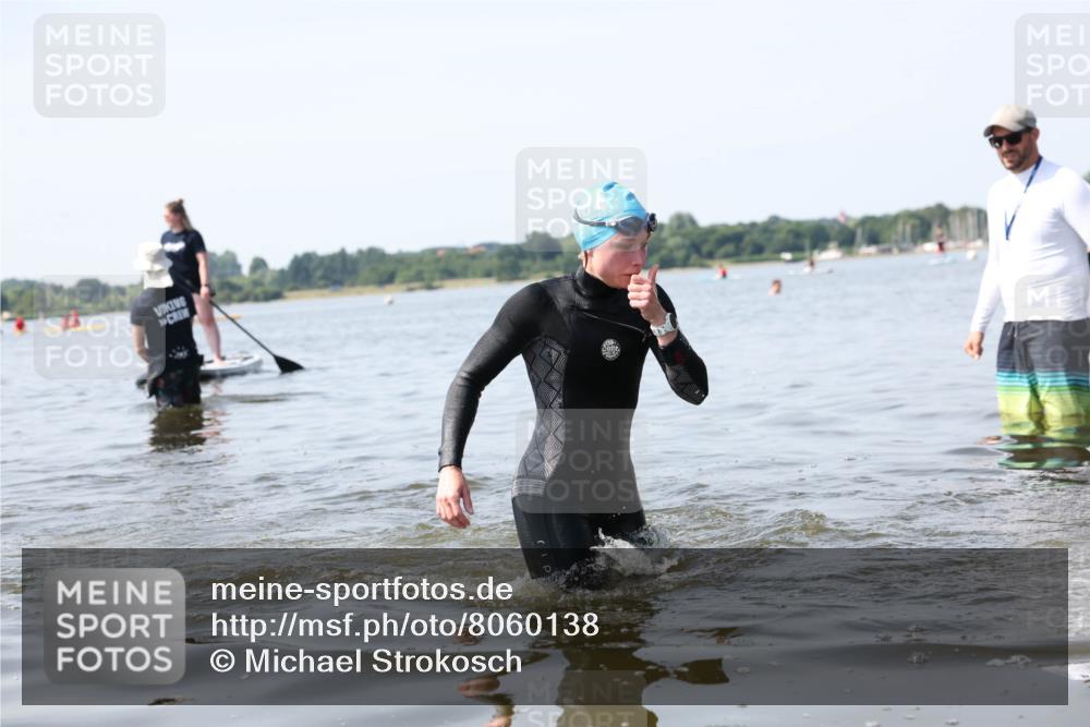 22.06.2025 - Viking Triathlon Michael Strokosch http://msf.ph/oto/8060138 22.06.2025 10:55:22 Schwimmen 246, 472 meine-sportfotos.de