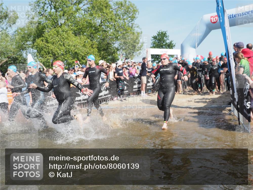 22.06.2025 - Viking Triathlon KatJ http://msf.ph/oto/8060139 22.06.2025 10:00:33 Schwimmen 1, 6, 7, 11, 13, 14, 30, 45, 46, 52, 87, 152, 176, 178, 196, 198, 200, 230, 286, 374, 401, 526, 534, 623, 628, 641, 642, 651, 661 meine-sportfotos.de