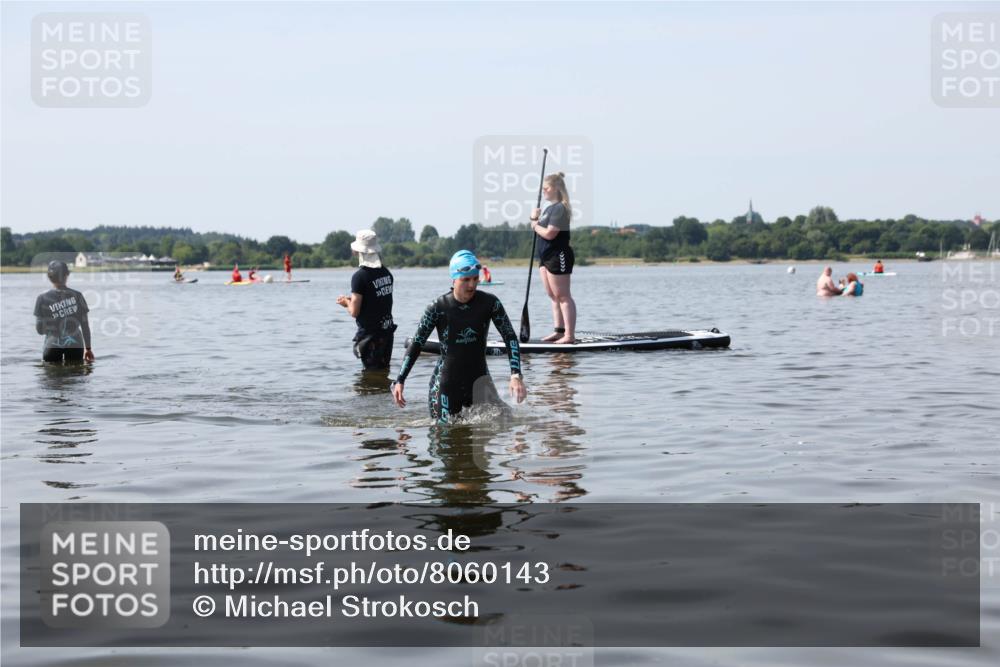 22.06.2025 - Viking Triathlon Michael Strokosch http://msf.ph/oto/8060143 22.06.2025 10:56:11 Schwimmen 499 meine-sportfotos.de