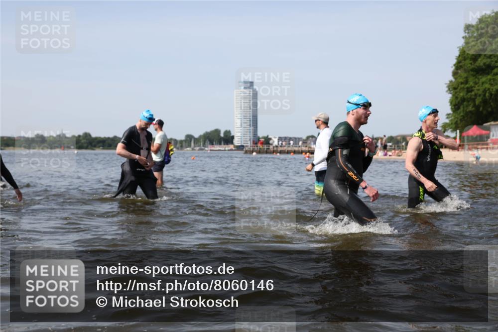 22.06.2025 - Viking Triathlon Michael Strokosch http://msf.ph/oto/8060146 22.06.2025 10:43:04 Schwimmen 31, 66, 109, 110, 128, 133, 167, 186, 309, 328, 358, 450, 489 meine-sportfotos.de