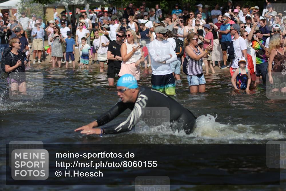 22.06.2025 - Viking Triathlon H.Heesch http://msf.ph/oto/8060155 22.06.2025 10:02:04 Schwimmen 17, 91, 107, 127, 137, 149, 278, 299, 365, 387, 415, 435, 449, 492, 551 meine-sportfotos.de