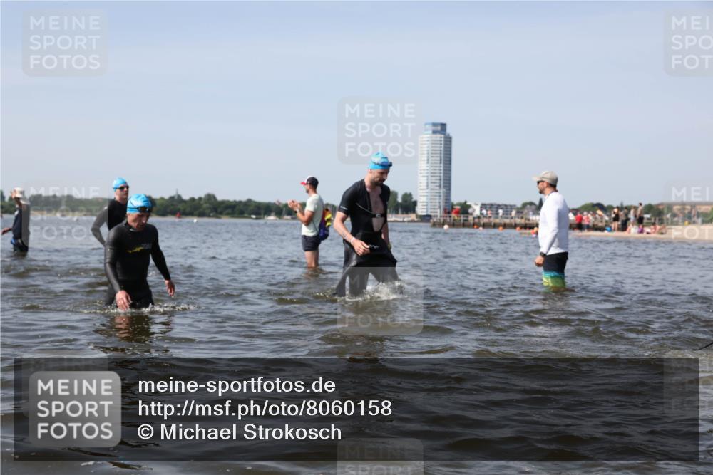22.06.2025 - Viking Triathlon Michael Strokosch http://msf.ph/oto/8060158 22.06.2025 10:43:05 Schwimmen 31, 66, 109, 110, 128, 133, 167, 186, 309, 328, 358, 450, 489 meine-sportfotos.de