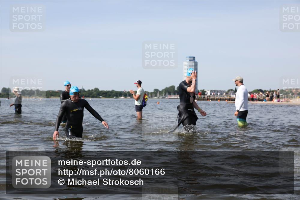 22.06.2025 - Viking Triathlon Michael Strokosch http://msf.ph/oto/8060166 22.06.2025 10:43:06 Schwimmen 31, 66, 109, 110, 128, 133, 167, 186, 309, 328, 358, 450, 489 meine-sportfotos.de