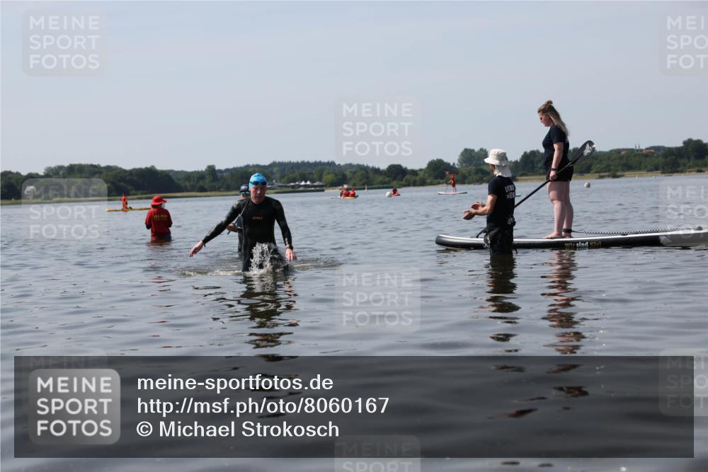 22.06.2025 - Viking Triathlon Michael Strokosch http://msf.ph/oto/8060167 22.06.2025 10:56:42 Schwimmen 363 meine-sportfotos.de