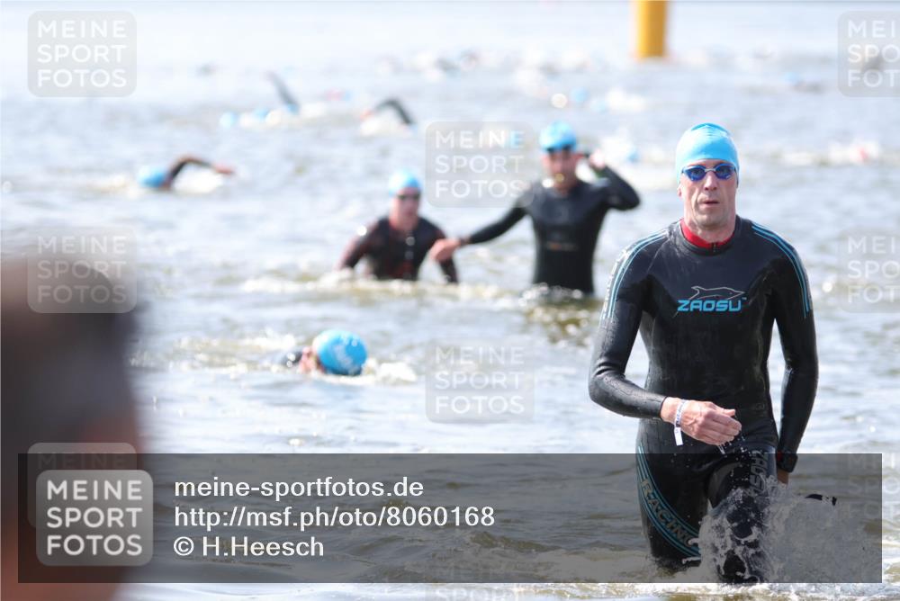 22.06.2025 - Viking Triathlon H.Heesch http://msf.ph/oto/8060168 22.06.2025 10:35:24 Schwimmen 20, 62, 107, 127, 134, 154, 204, 296, 320, 365, 395, 415, 482, 508, 602, 632 meine-sportfotos.de