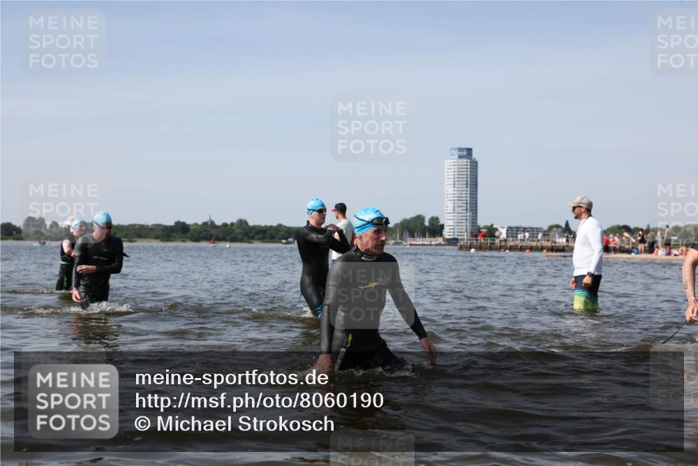 22.06.2025 - Viking Triathlon Michael Strokosch http://msf.ph/oto/8060190 22.06.2025 10:43:07 Schwimmen 31, 66, 109, 110, 128, 133, 167, 186, 309, 328, 358, 450, 489 meine-sportfotos.de