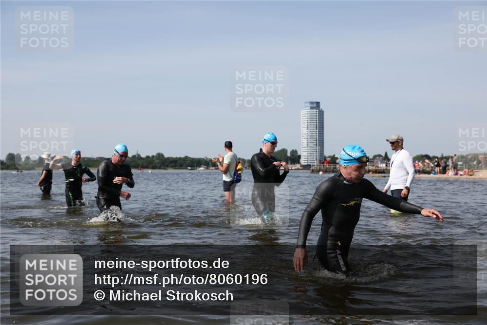 22.06.2025 - Viking Triathlon Michael Strokosch http://msf.ph/oto/8060196 22.06.2025 10:43:08 Schwimmen 31, 66, 109, 110, 128, 133, 167, 186, 309, 328, 358, 450, 483, 489 meine-sportfotos.de