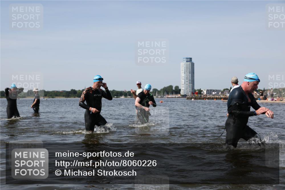 22.06.2025 - Viking Triathlon Michael Strokosch http://msf.ph/oto/8060226 22.06.2025 10:43:12 Schwimmen 31, 66, 109, 110, 115, 128, 167, 186, 309, 328, 358, 483, 489 meine-sportfotos.de